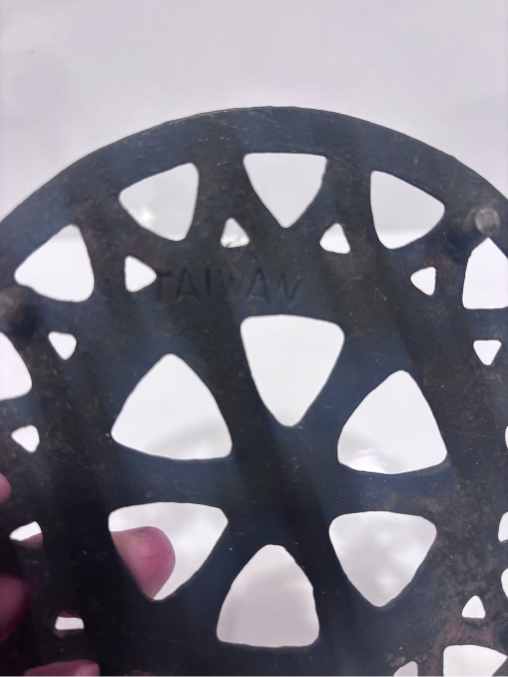Vintage Cast Iron Sad Iron Trivet Stand Taiwan 8” Ornate Primitive Kitchen Decor - Picture 3 of 5